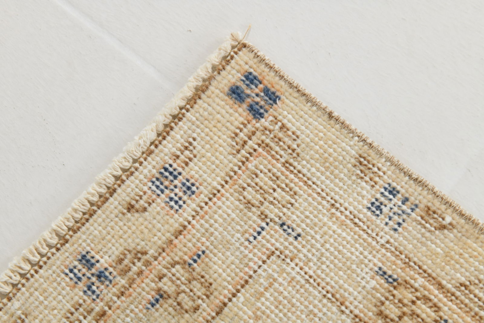 6'6'' x 10'0'' Handmade Vintage Wool Rug - 19070 - 10