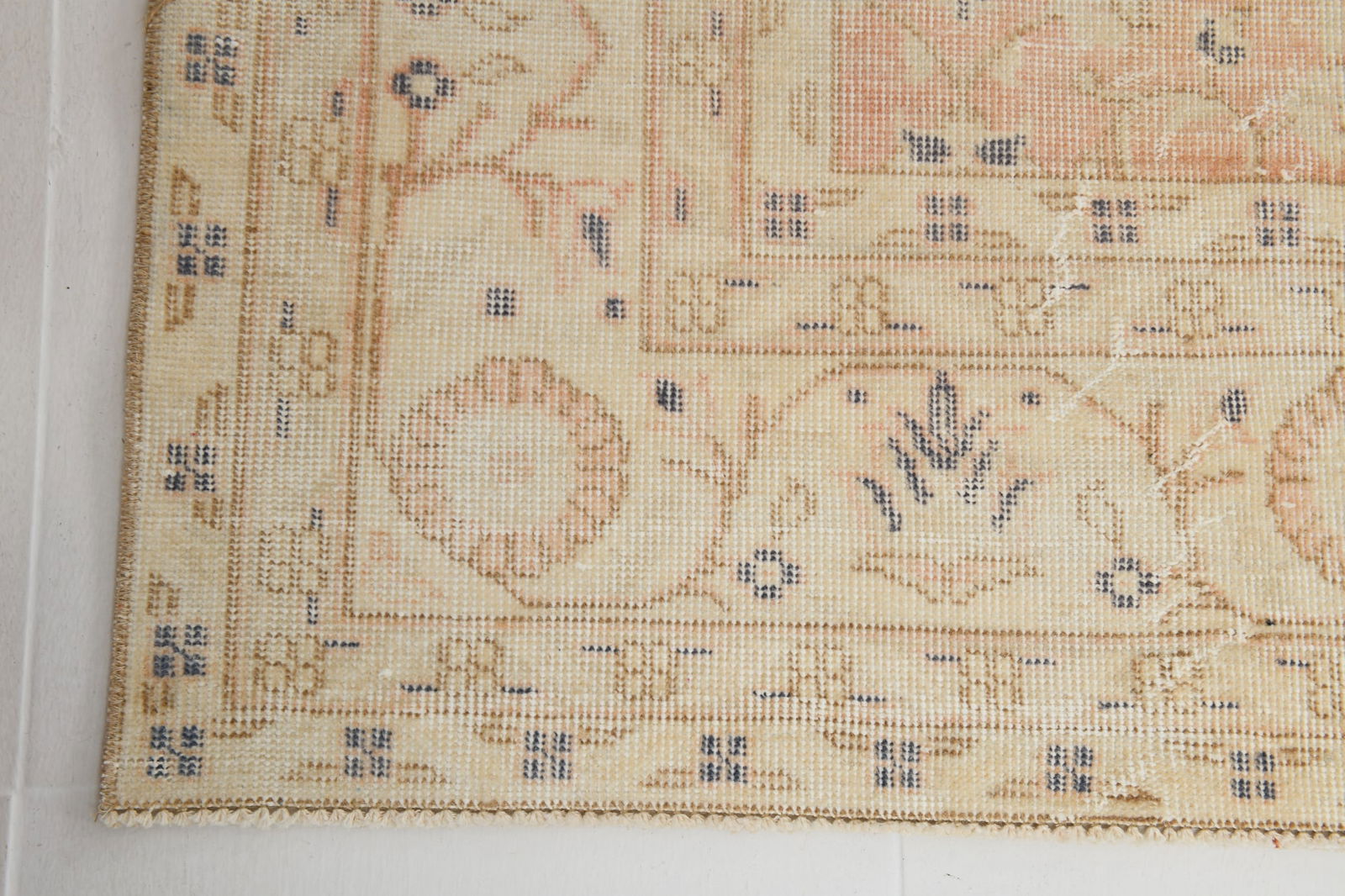 6'6'' x 10'0'' Handmade Vintage Wool Rug - 19070 - 12