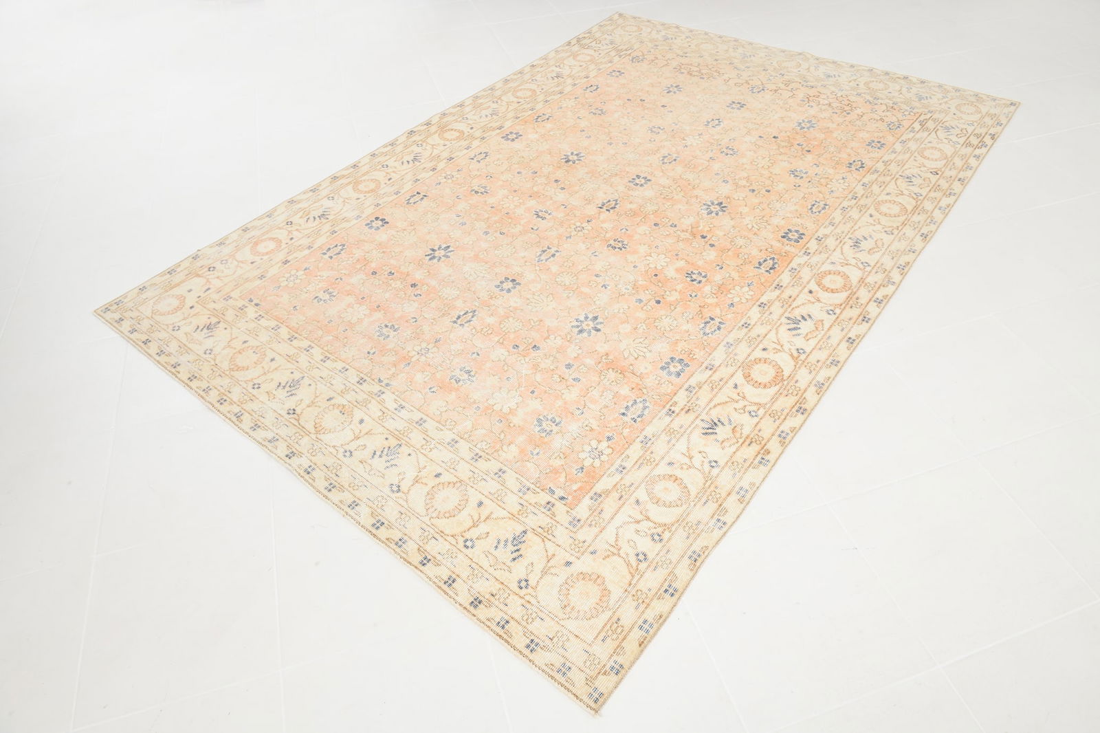 6'6'' x 10'0'' Handmade Vintage Wool Rug - 19070 - 19