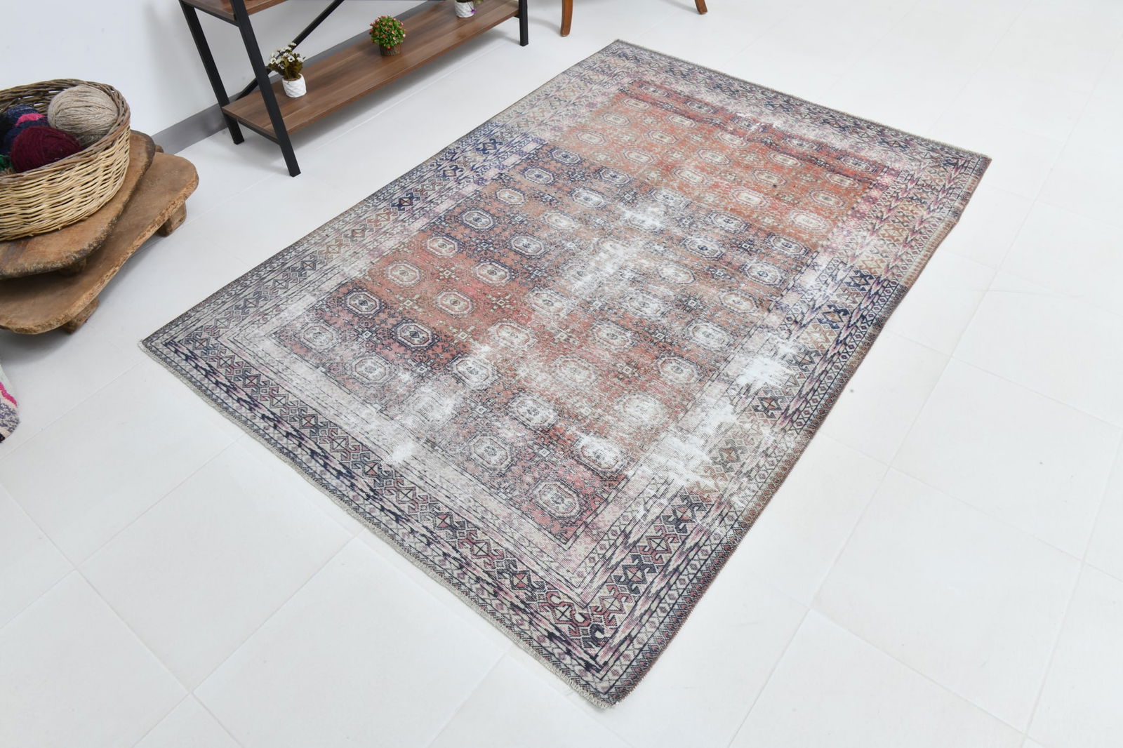 4'11'' x 6'11'' Handmade Vintage Wool Rug - 22483 - 4