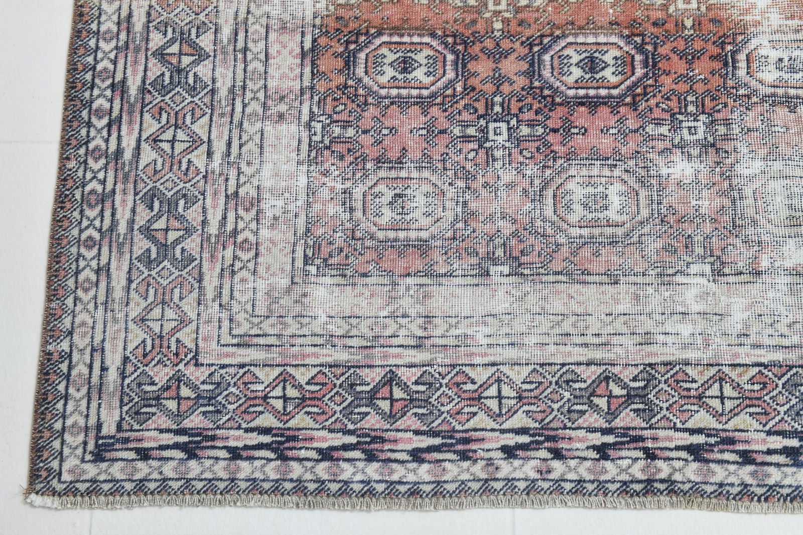 4'11'' x 6'11'' Handmade Vintage Wool Rug - 22483 - 9