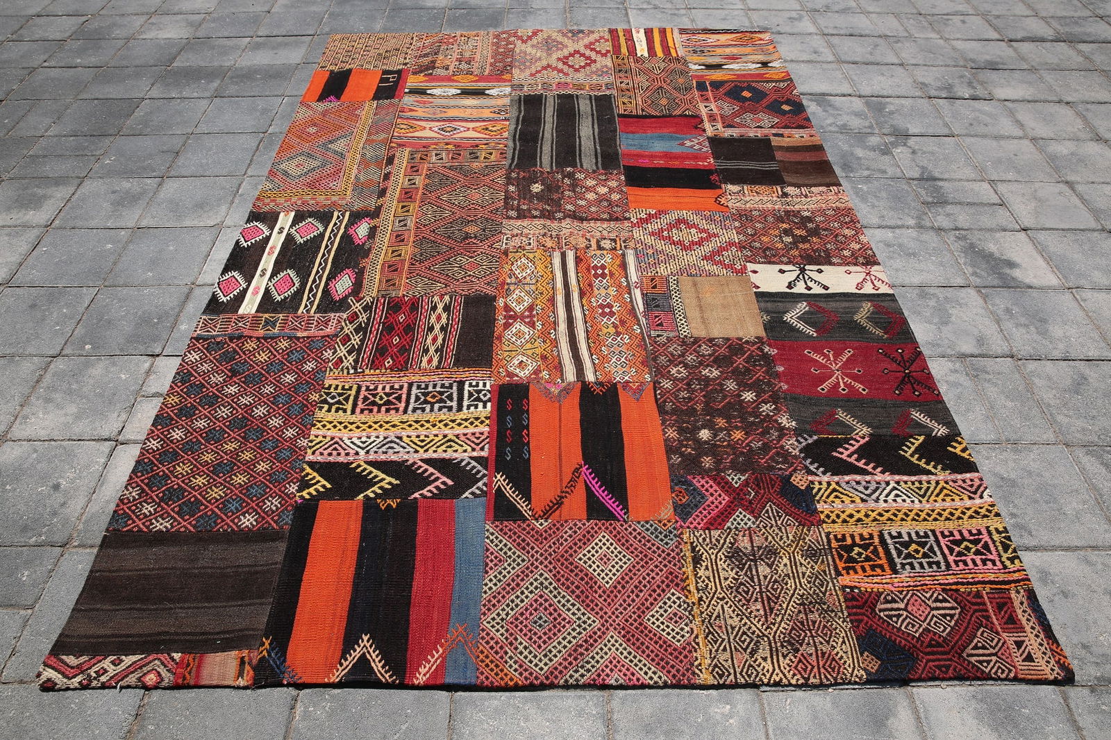6'11'' x 9'11'' Handmade Vintage Wool Rug - 201: Title: 6'11'' x 9'11'' Handmade Vintage Wool Rug - 201Description:6'11'' x 9'11'' Handmade Vintage Wool Rug - 201Origin:TurkiyeDate/Period:1960-90Materials:Wool,CottonDimension:6'11''x9'11'' ft,