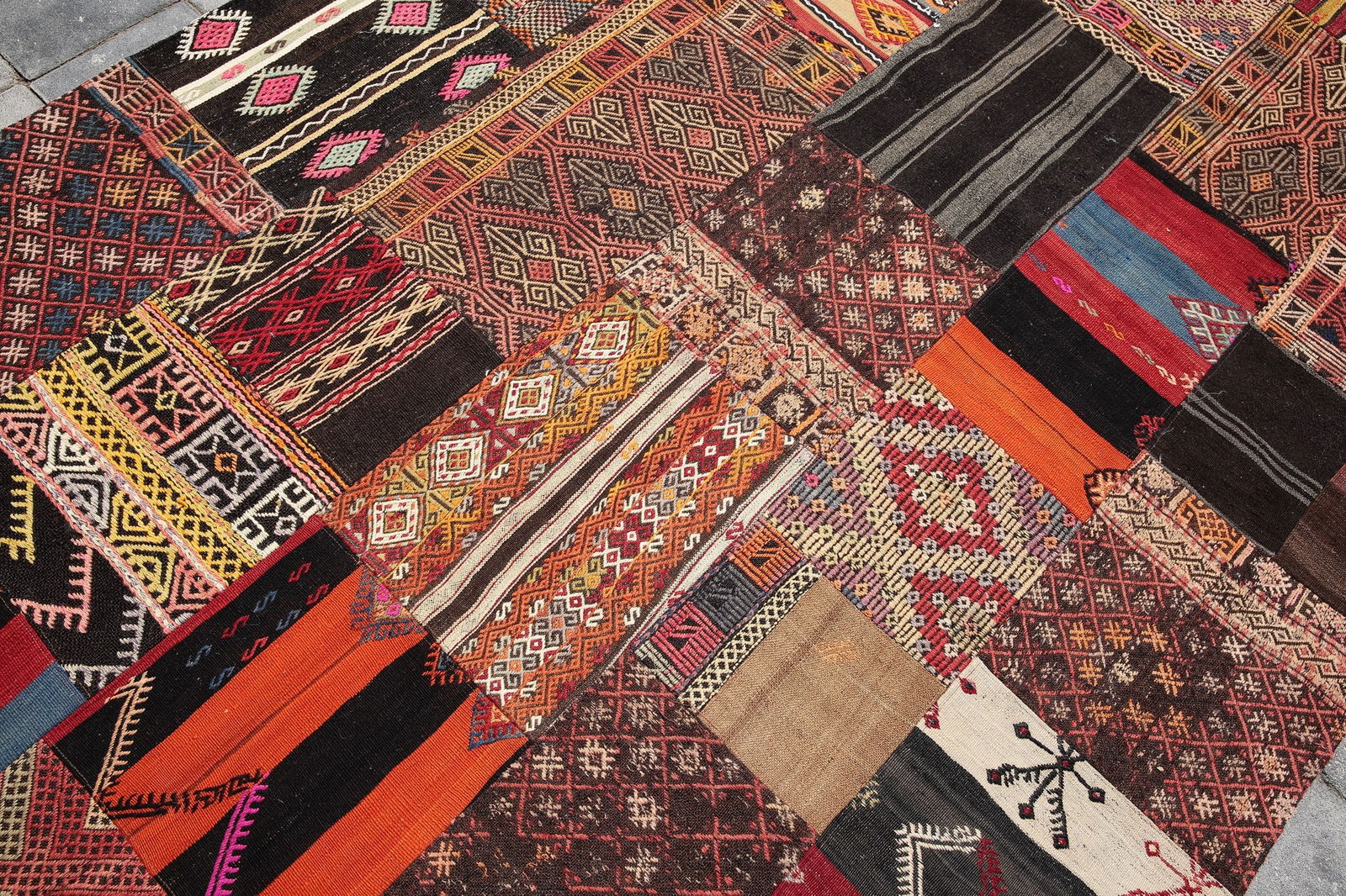 6'11'' x 9'11'' Handmade Vintage Wool Rug - 201 - 4