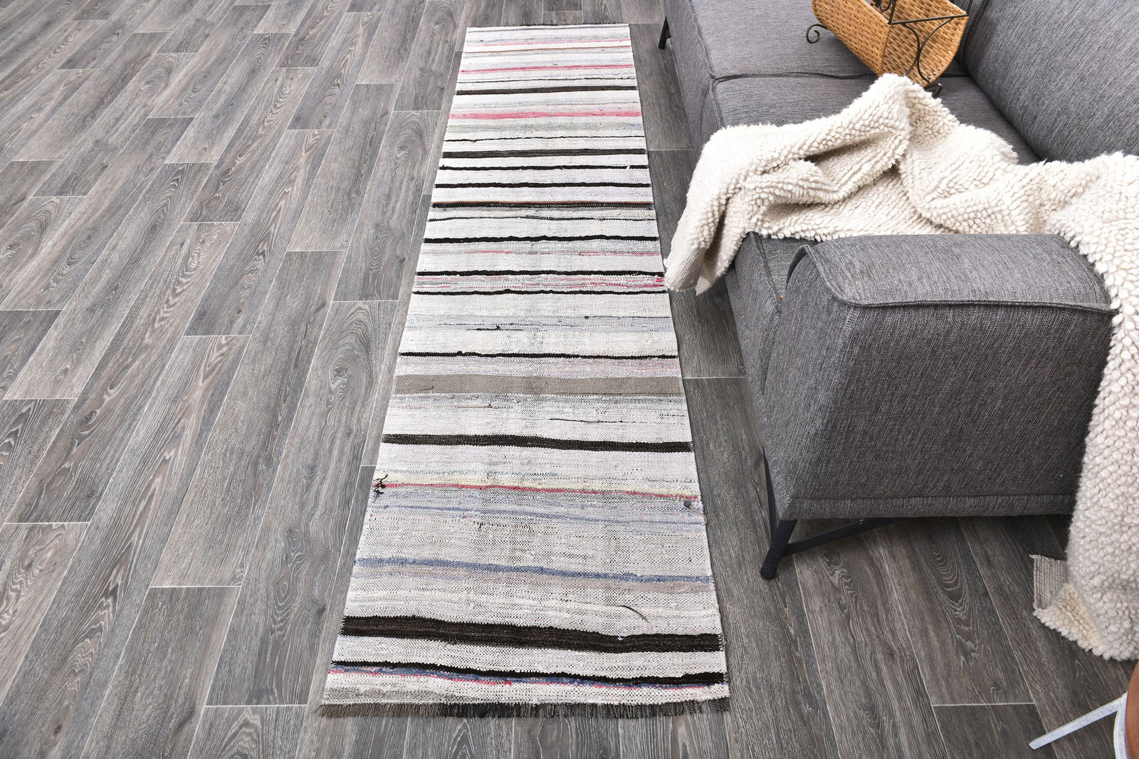 2'1'' x 8'9'' Handmade Vintage Wool Patchwork Rug - 241827 - 3