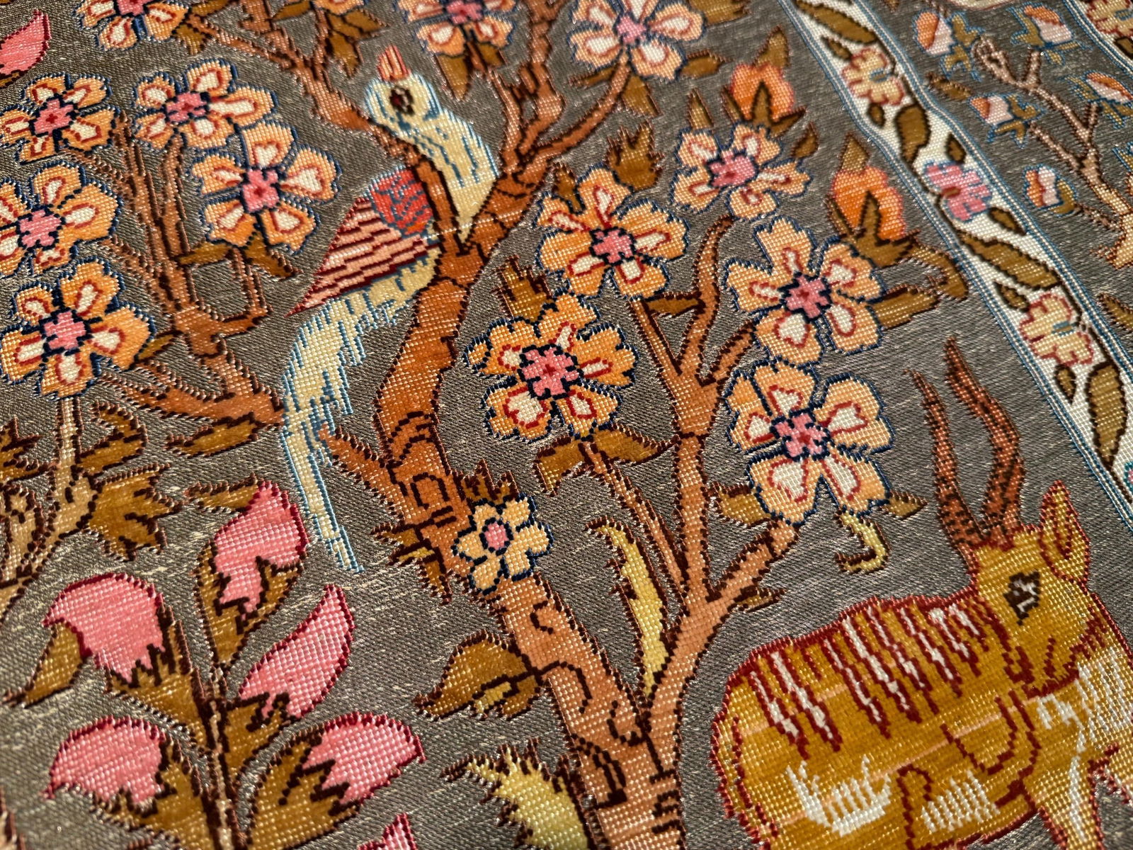 Vintage Silk & Gold Hereke Rug 2.1x3.4 - 2