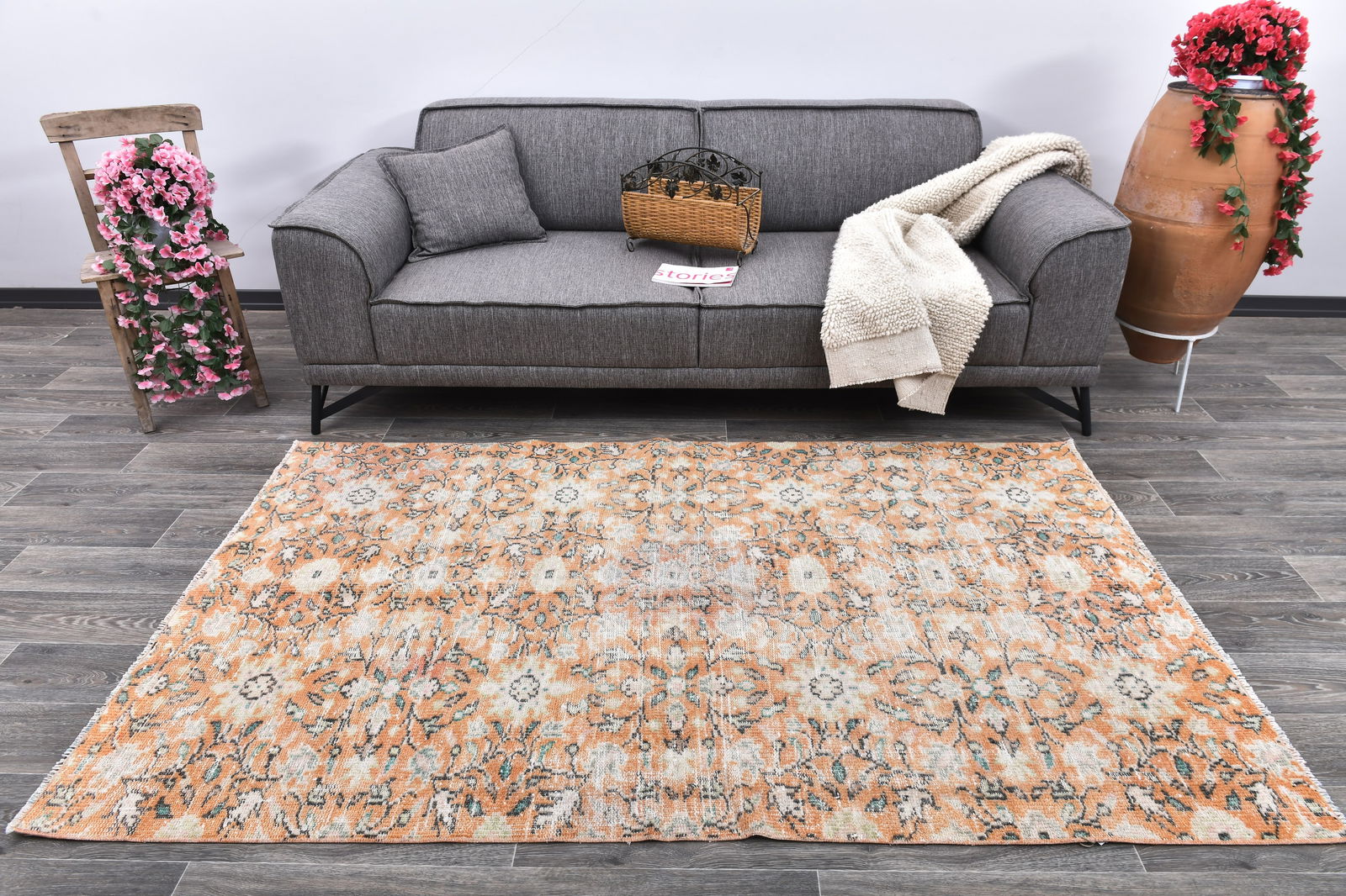 4'3'' x 7'2'' Handmade Vintage Wool Rug - 243804: Title: 4'3'' x 7'2'' Handmade Vintage Wool Rug - 243804 Description:4'3'' x 7'2'' Handmade Vintage Wool Rug - 243804 Origin:Turkiye Date/Period:1960-90 Materials:Wool,Cotton Dimension:4'3''x7'2'' ft,