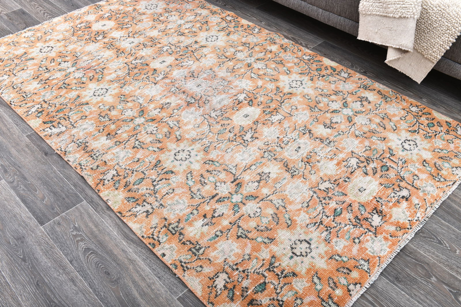 4'3'' x 7'2'' Handmade Vintage Wool Rug - 243804 - 2