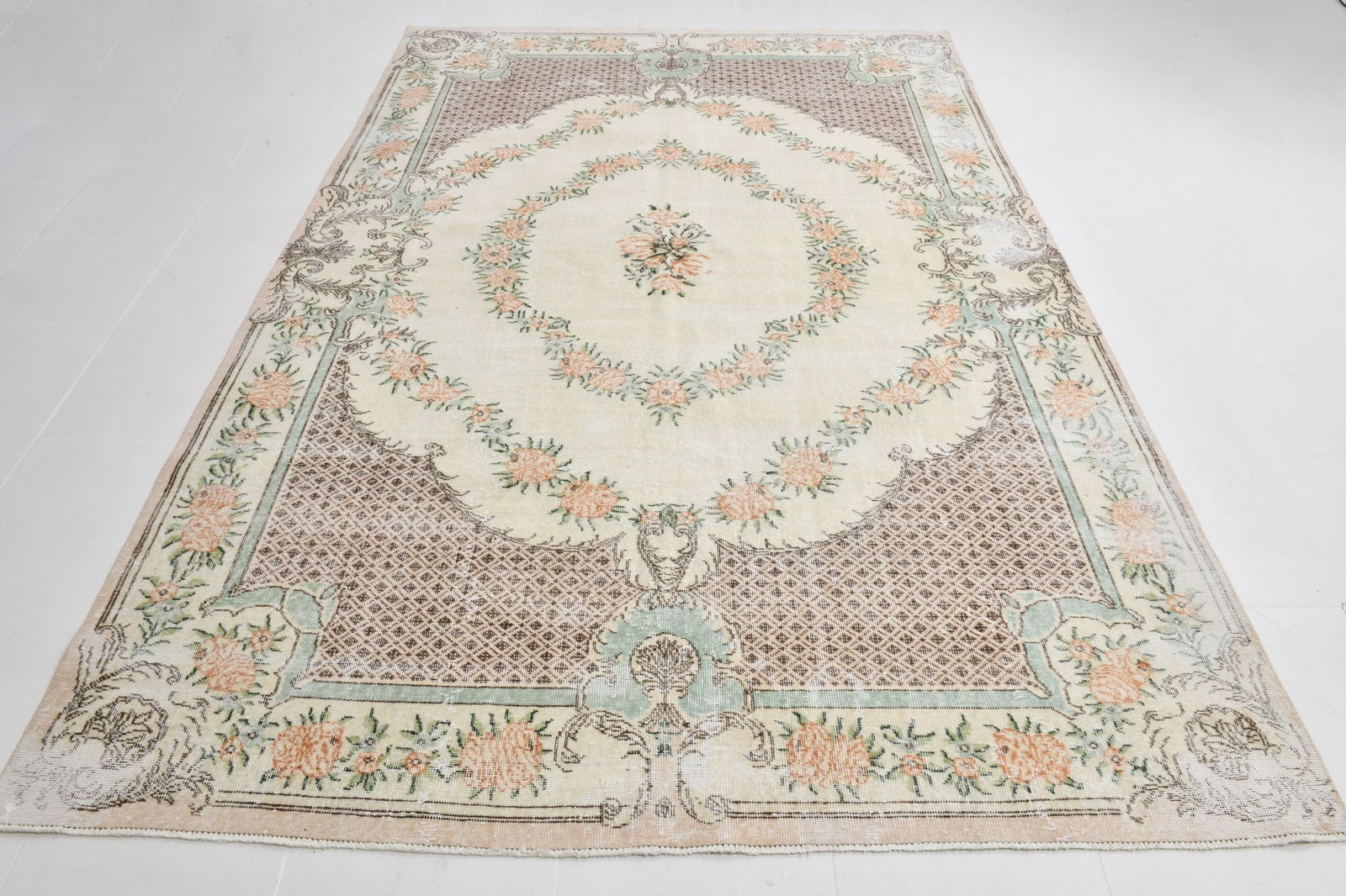 6'11'' x 10'5'' Handmade Vintage Wool Rug - 20173 - 17