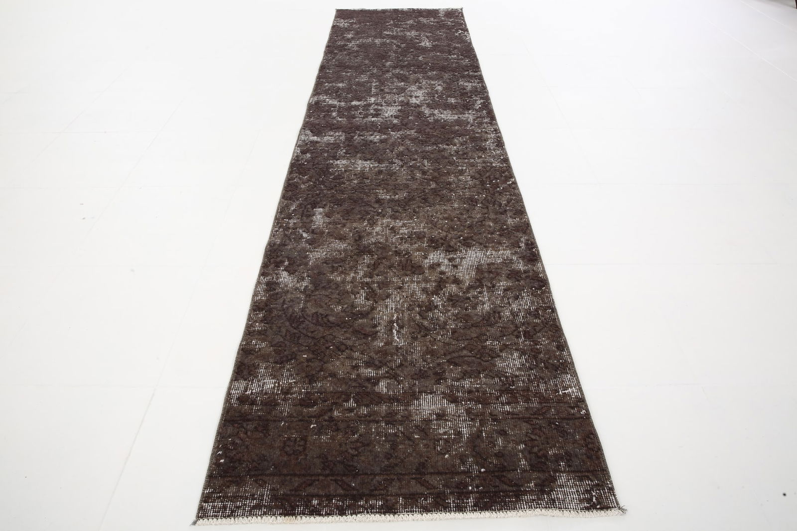 2'6'' x 10'1'' Turkish Vintage Runner Rug - 5844 - 3