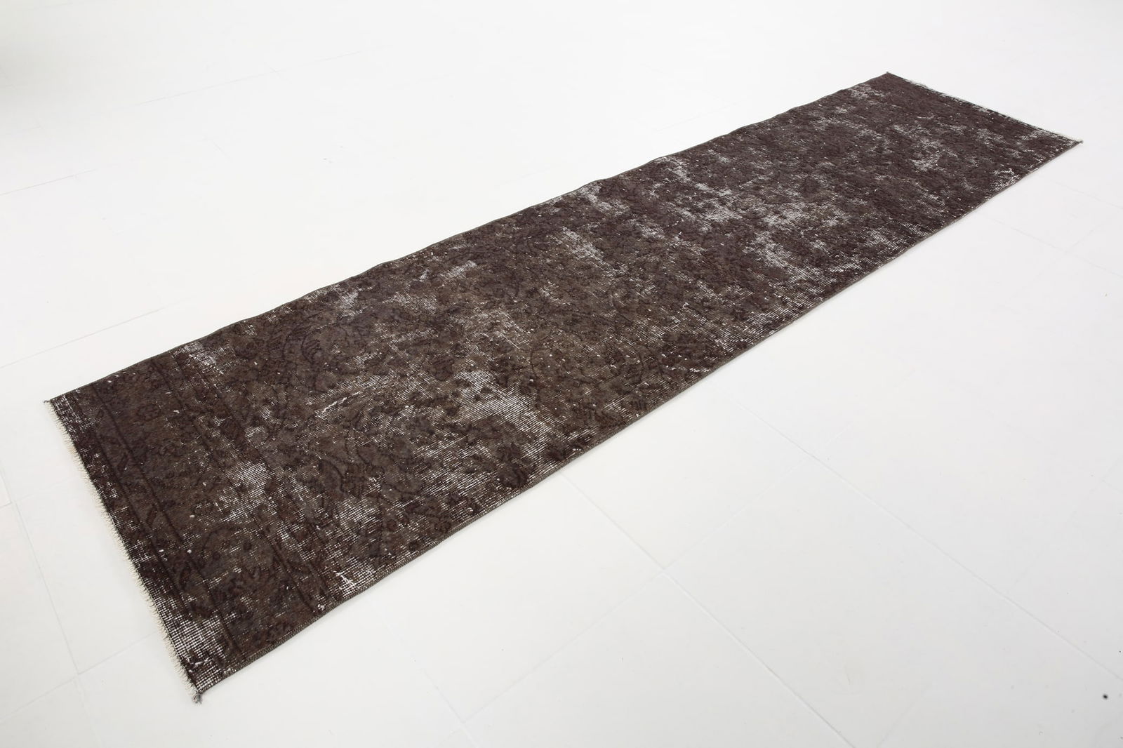 2'6'' x 10'1'' Turkish Vintage Runner Rug - 5844 - 5