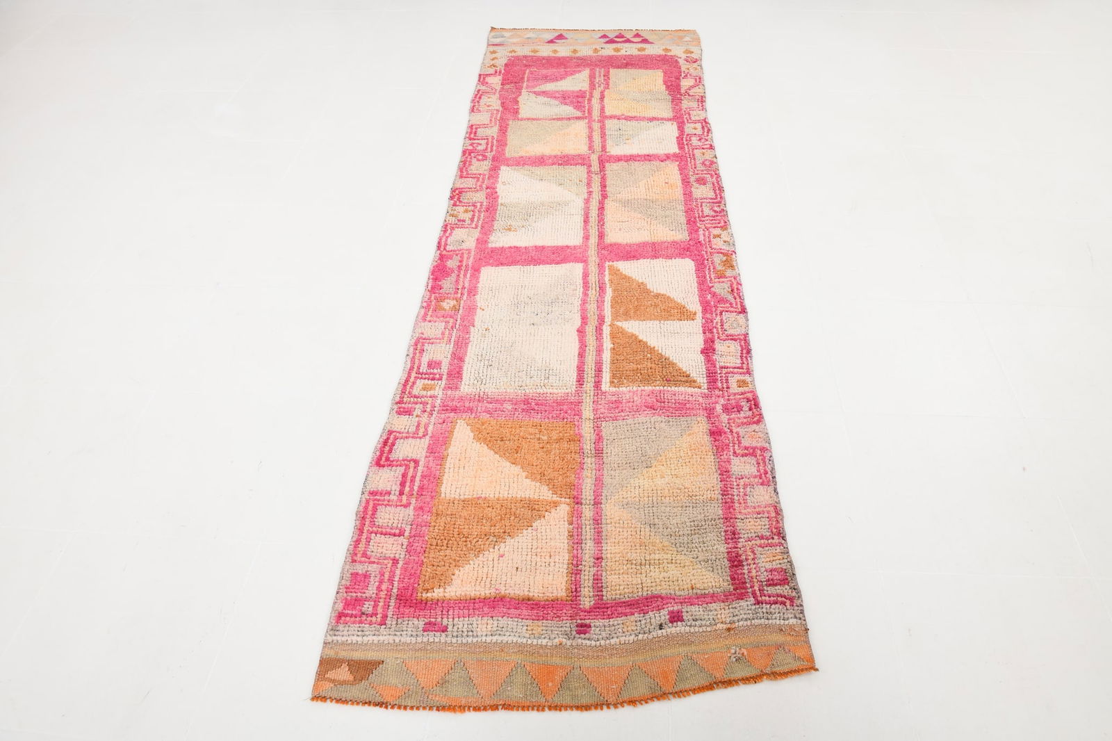 2'9'' x 9'4'' Handmade Vintage Wool Rug - 20477 - 17