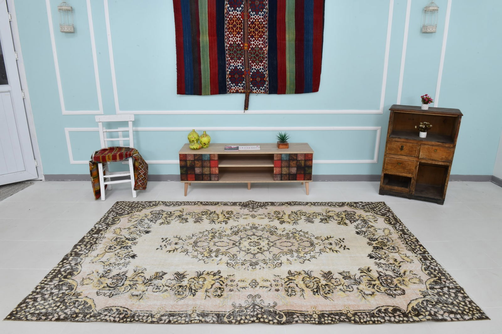 5'8'' x 9'1'' Turkish Vintage Runner Rug - 21653: Title: 5'8'' x 9'1'' Turkish Vintage Runner Rug - 21653 Description:5'8'' x 9'1'' Turkish Vintage Runner Rug - 21653 Origin:Turkiye Date/Period:1960-90 Materials:Wool,Cotton Dimension:5'8''x9'1'' ft,