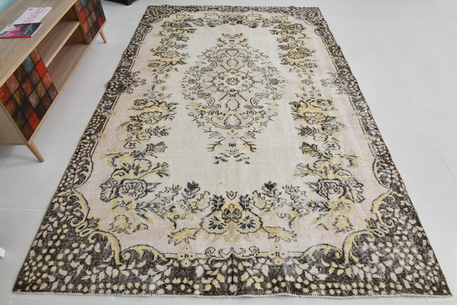 5'8'' x 9'1'' Turkish Vintage Runner Rug - 21653 - 4