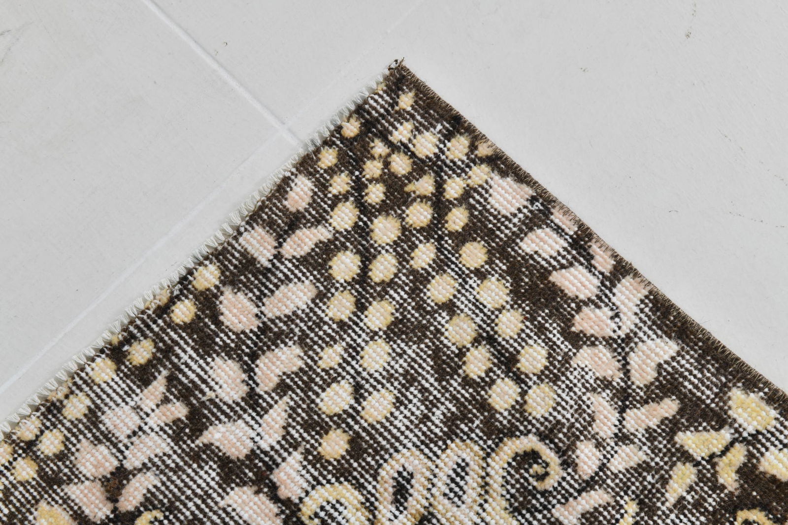 5'8'' x 9'1'' Turkish Vintage Runner Rug - 21653 - 9