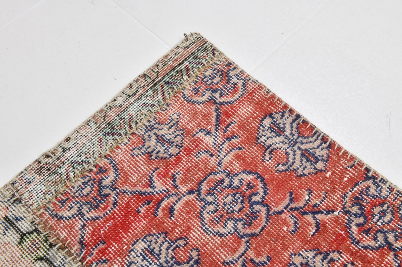 6'9'' x 10'2'' Turkish Vintage Runner Rug - 21737 - 10