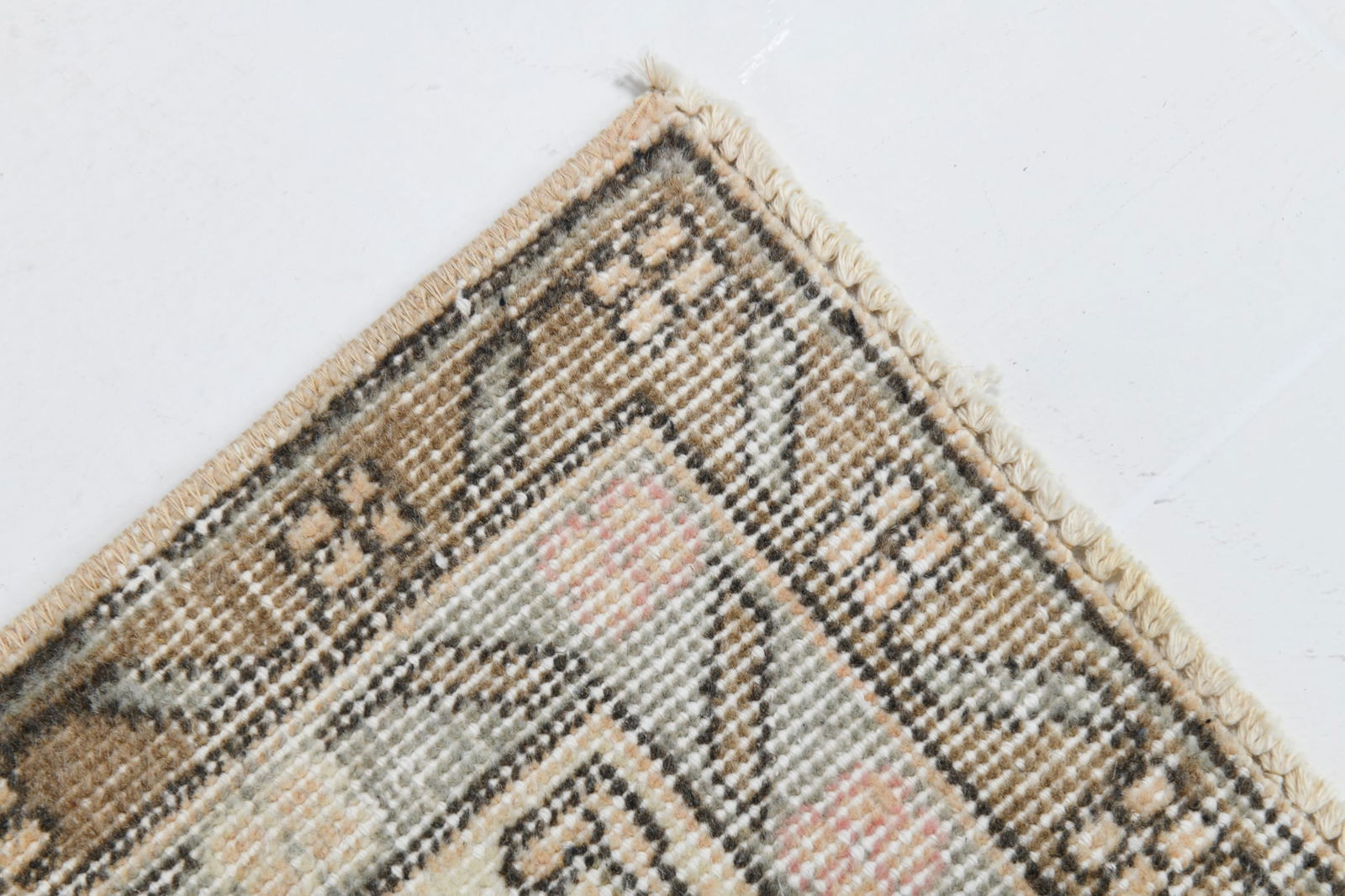 7'3'' x 9'10'' Handmade Vintage Wool Rug - 18645 - 10