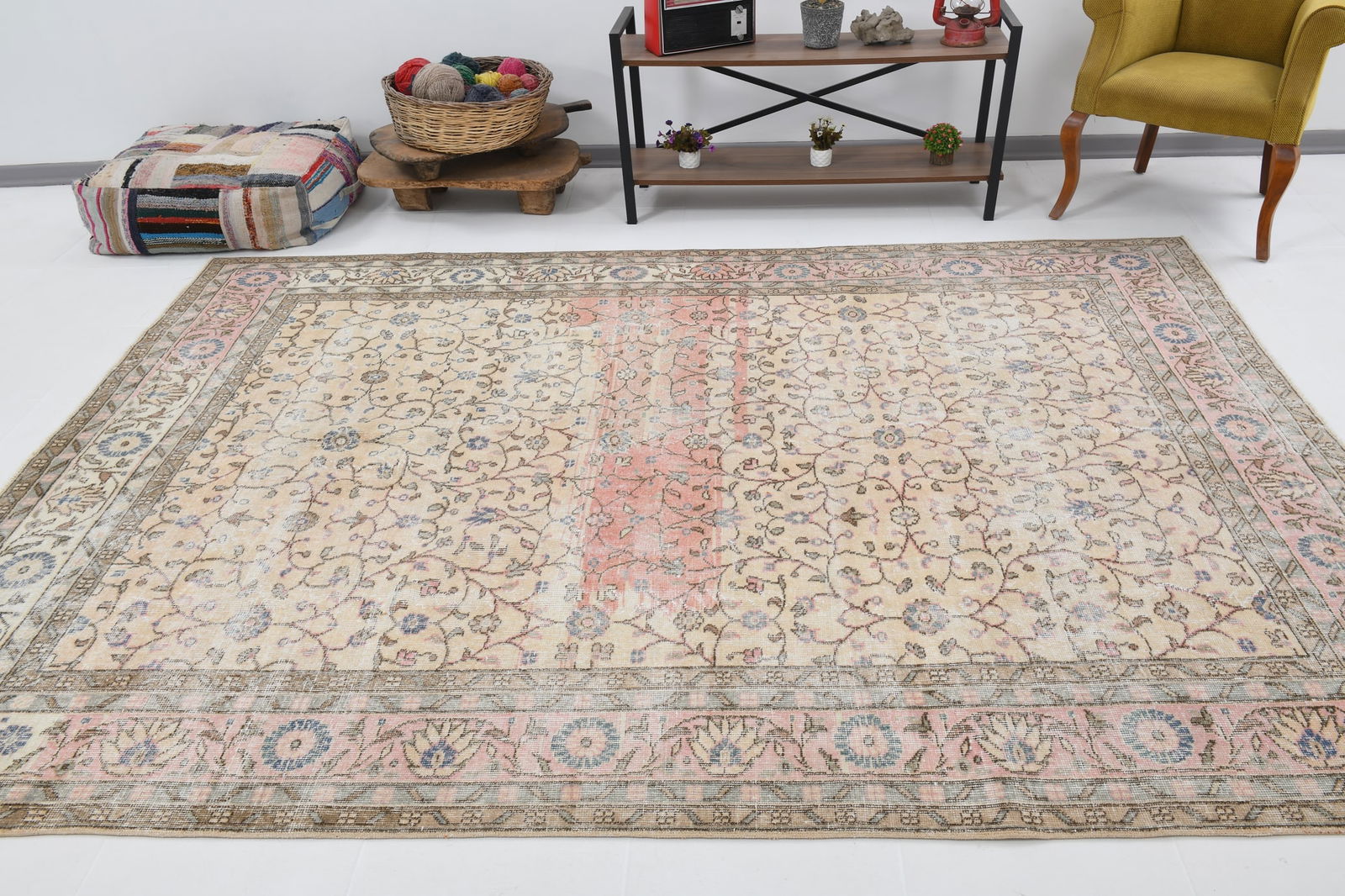 7'3'' x 9'10'' Handmade Vintage Wool Rug - 18645 - 3