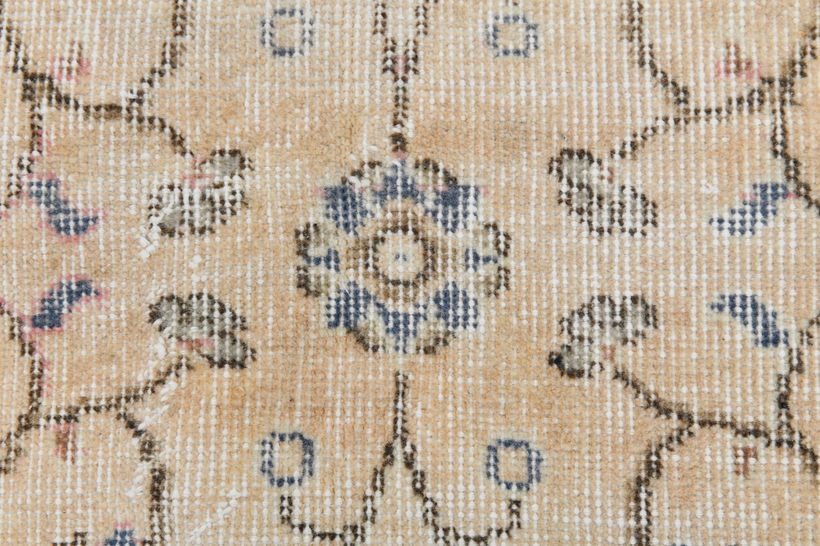 7'3'' x 9'10'' Handmade Vintage Wool Rug - 18645 - 9