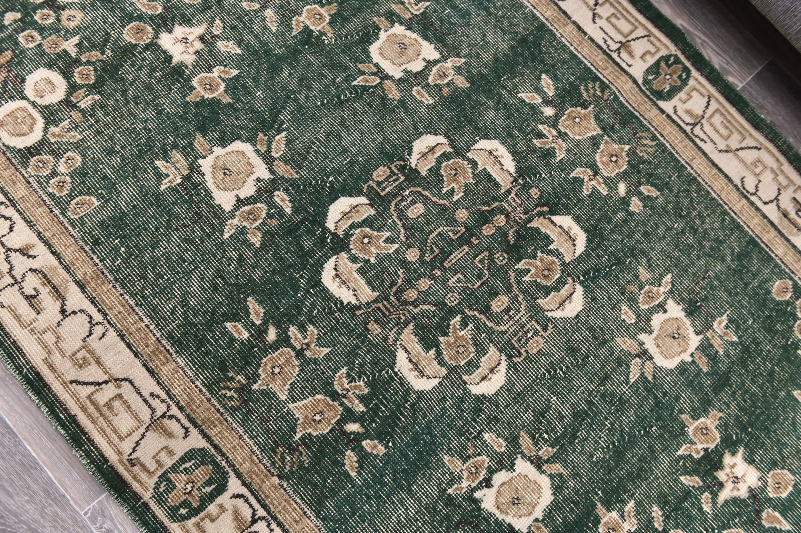 3'10'' x 6'7'' Handmade Vintage Wool Rug - 244713 - 4