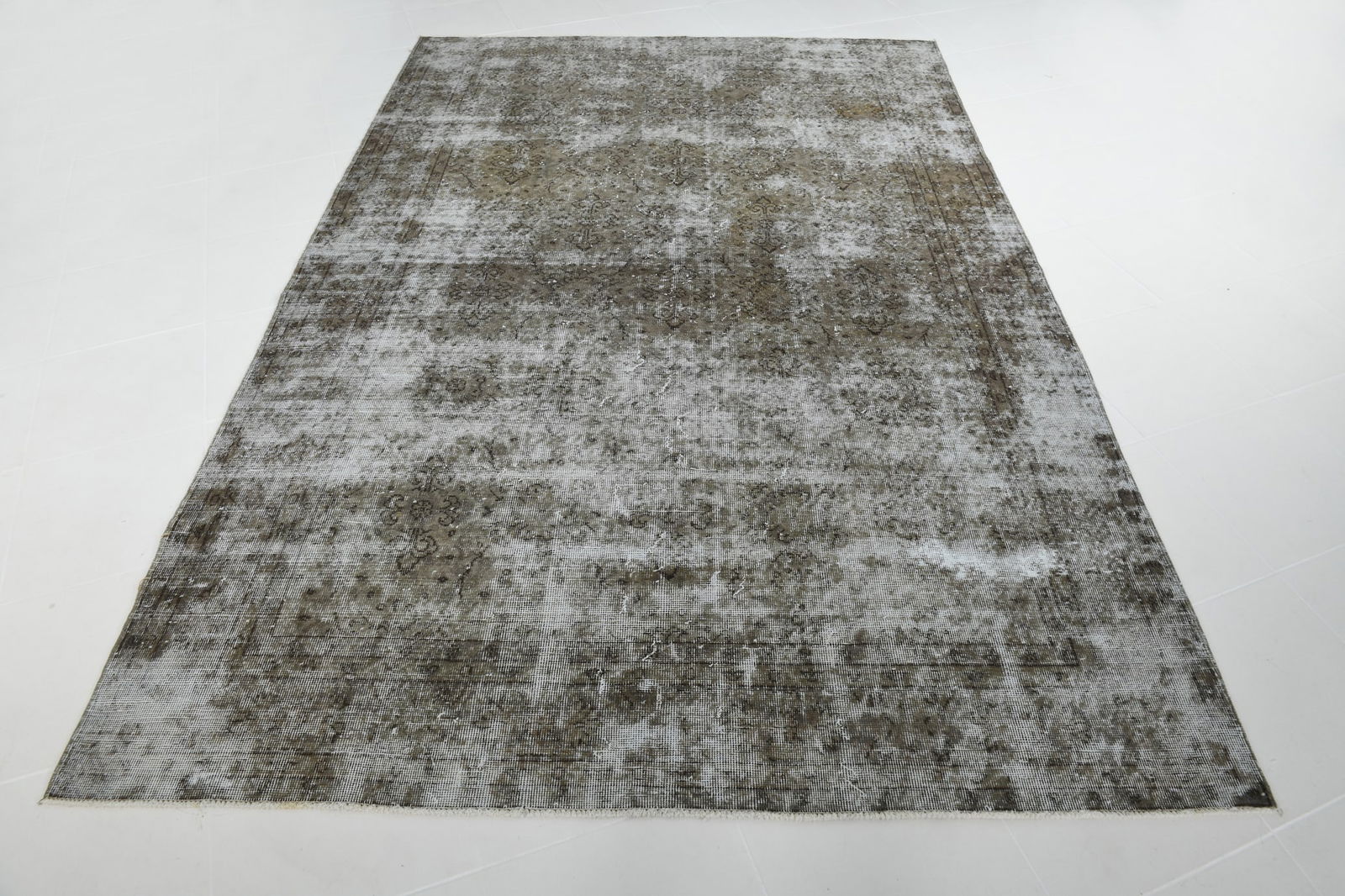 6'10'' x 10'3'' Handmade Vintage Wool Rug - 17482 - 17