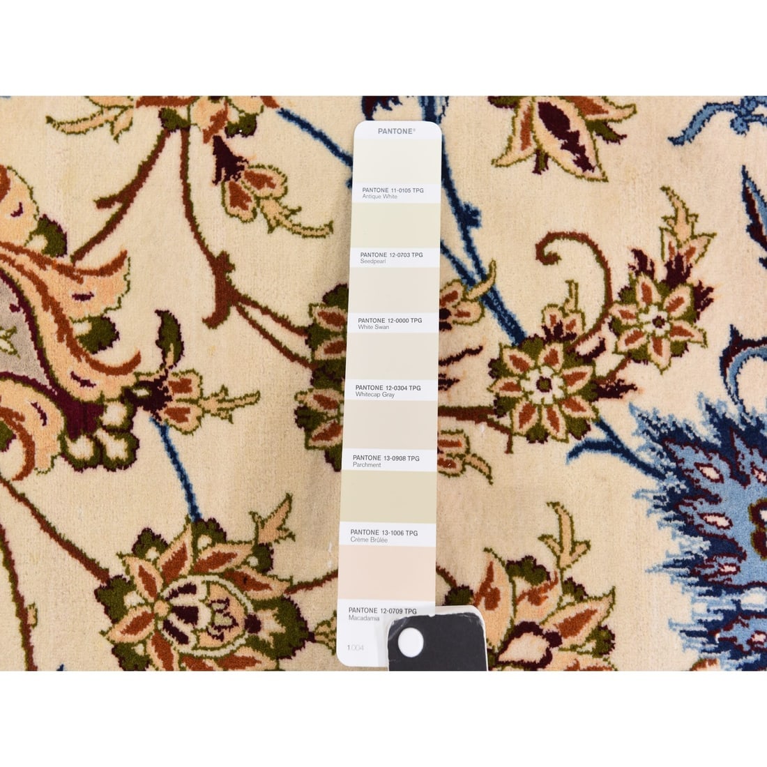 Ivory Vintage Persian Esfahan 400 KPSI Hand Knotted Wool and Silk Rug - 7