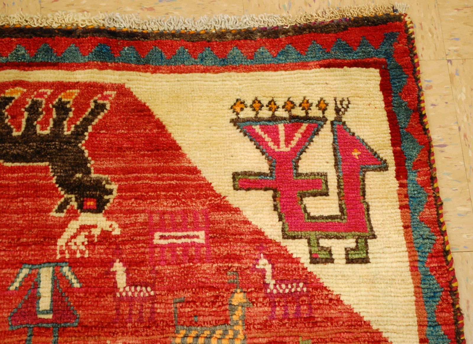 Persian SHIRAZ RUG 3'6"x6'5" - 6