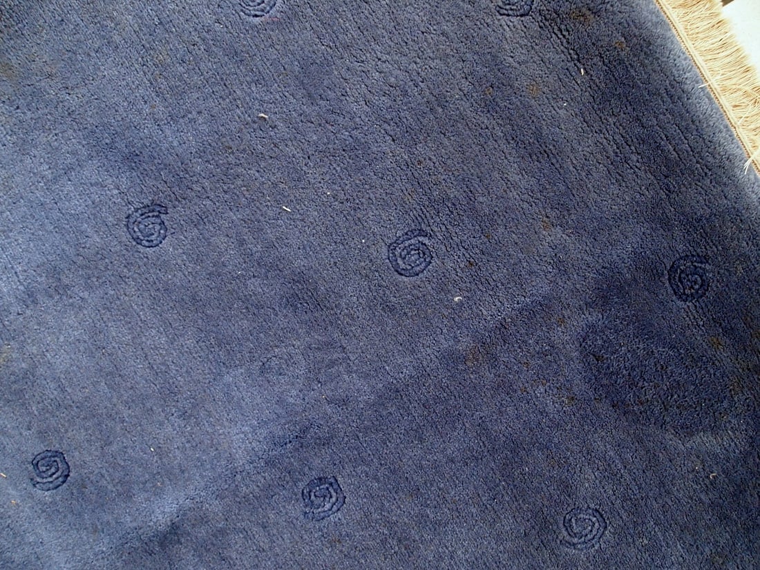 Handmade vintage Tibetan Khaden rug 5.7' x 7.7' (173cm x 235cm) 1970s - 5