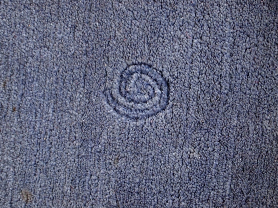 Handmade vintage Tibetan Khaden rug 5.7' x 7.7' (173cm x 235cm) 1970s - 7