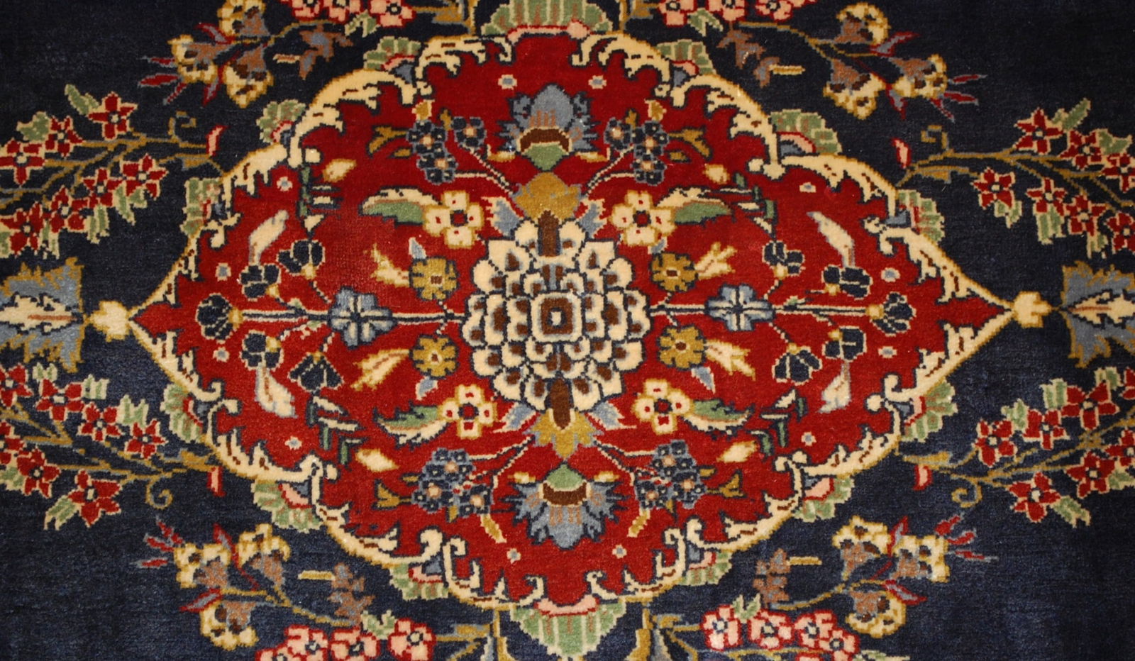 PRSIAN KESHAN RUG 2'4"x3'3" - 7