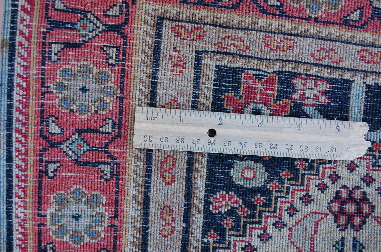 PERSIAN SHERAZ RUG 3'3" X 4'10" - 12