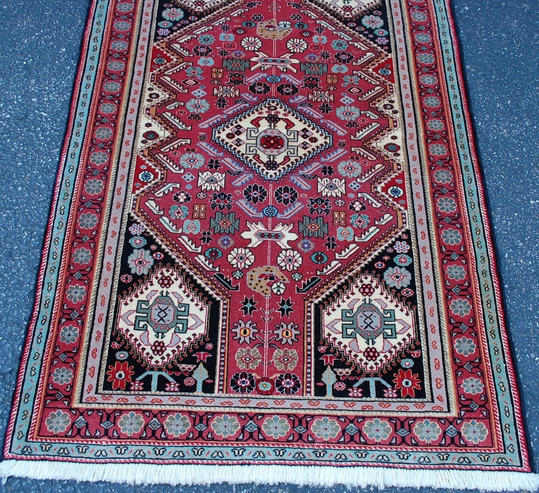 PERSIAN SHERAZ RUG 3'3" X 4'10" - 4