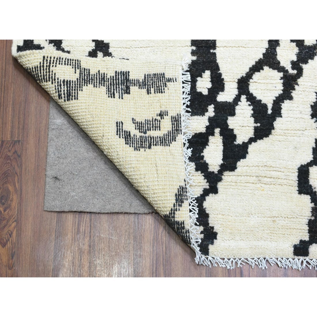 Ivory, Hand Knotted Boujaad Moroccan Berber Soft Organic Wool Rug - 4