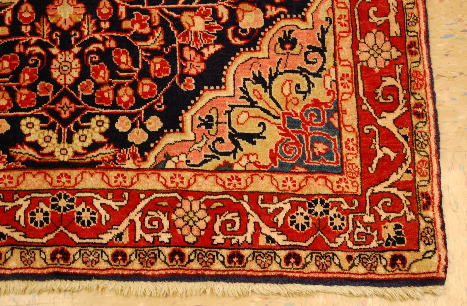 PERSIAN SARUK RUG 3' 6" x 5' 6" - 3