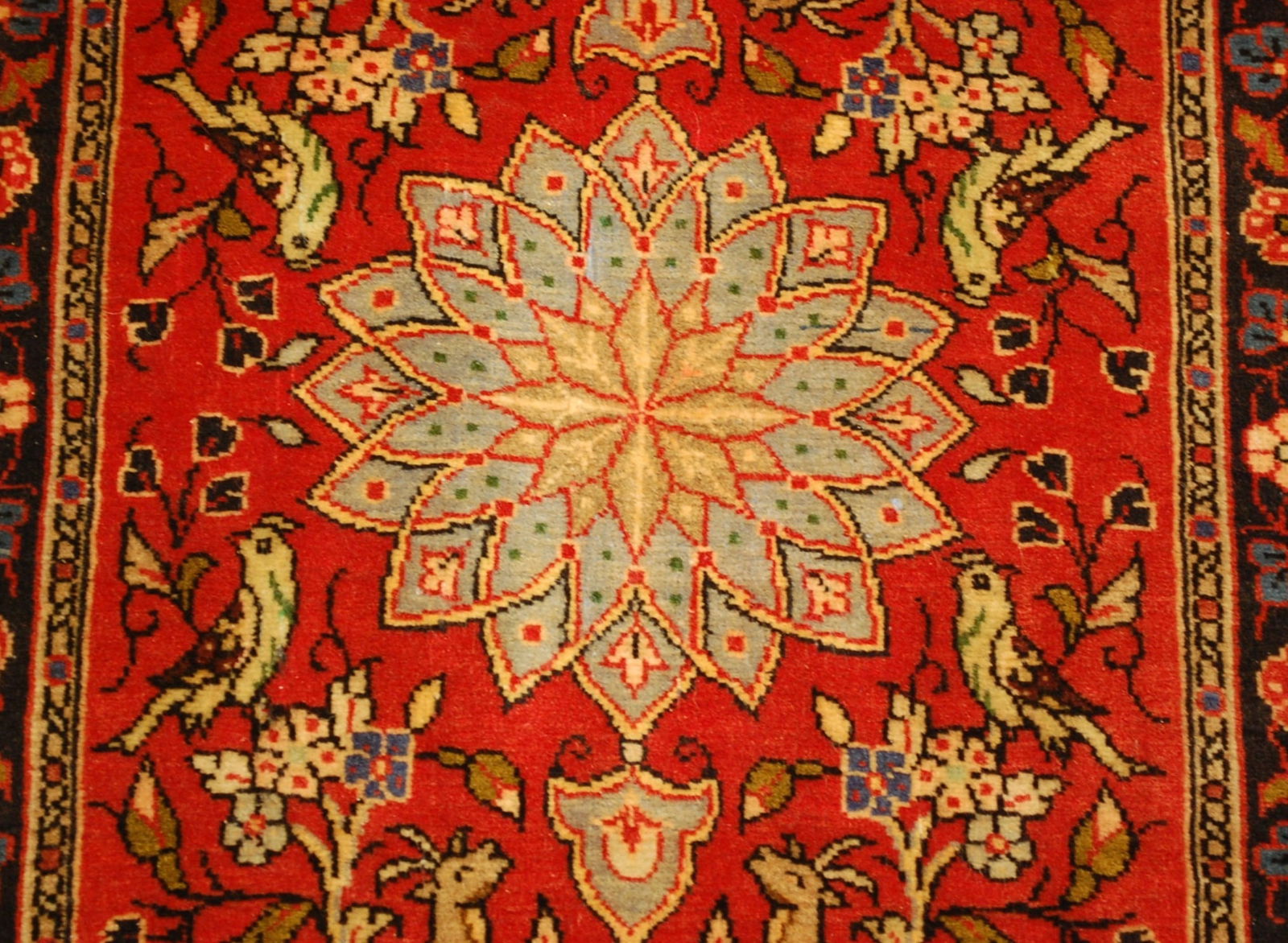 BIJAR RUG 2' x2'6" - 2