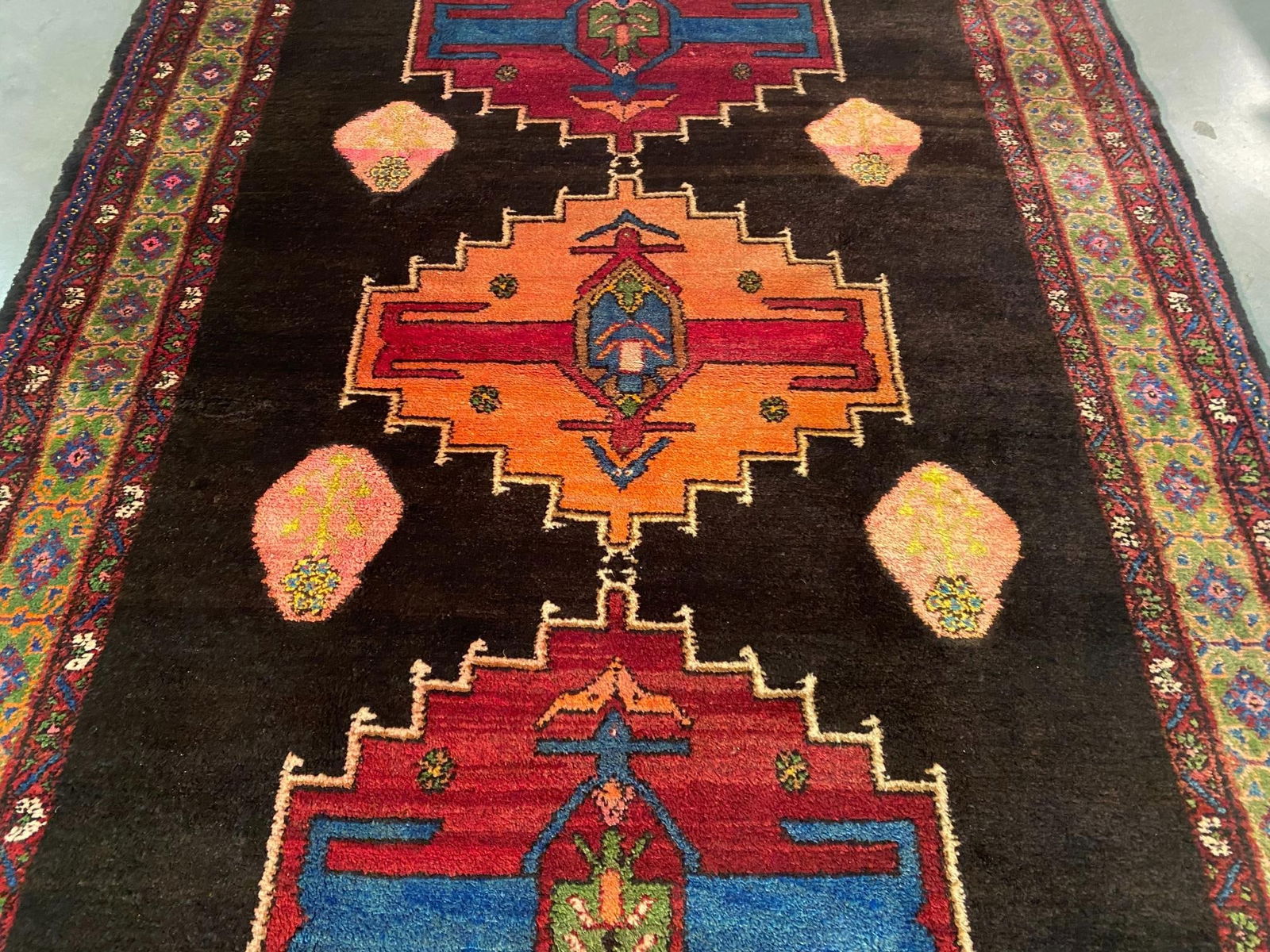 Unique Persian Hamedan Rug 5.4x8' - 3