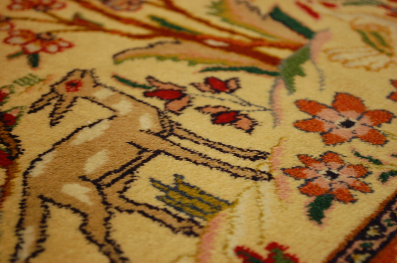 PERSIAN TABRIZ RUG 2' x 2'10" - 9