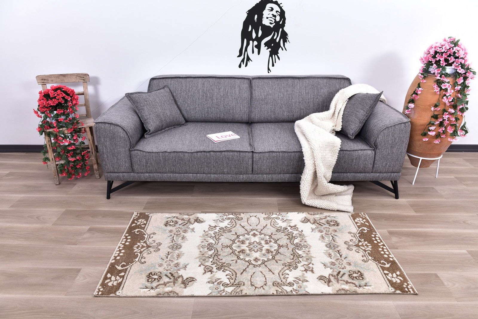 2'5'' x 5'5'' Turkish Handmade Kilim Rug - 240482