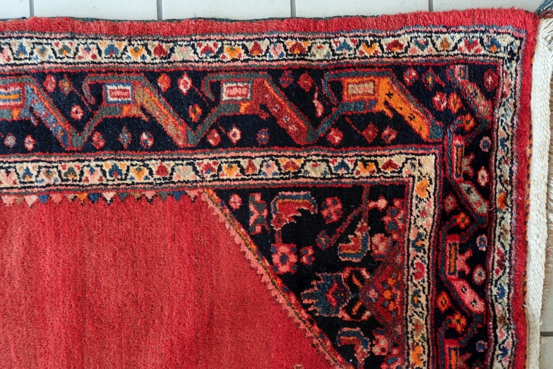 Handmade Vintage Persian Hamadan Rug 4.5' x 6.9' (136cm x 210cm), 1960s - 3