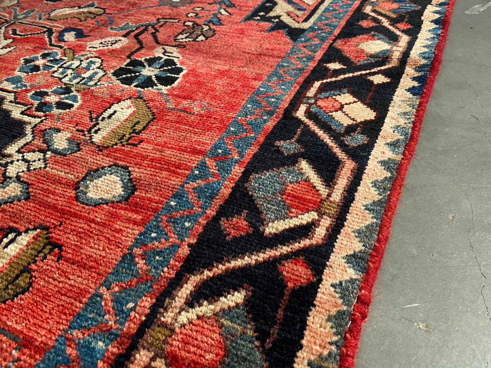 Magnificent Persian Rug 4'.5"x6'.9" - 9