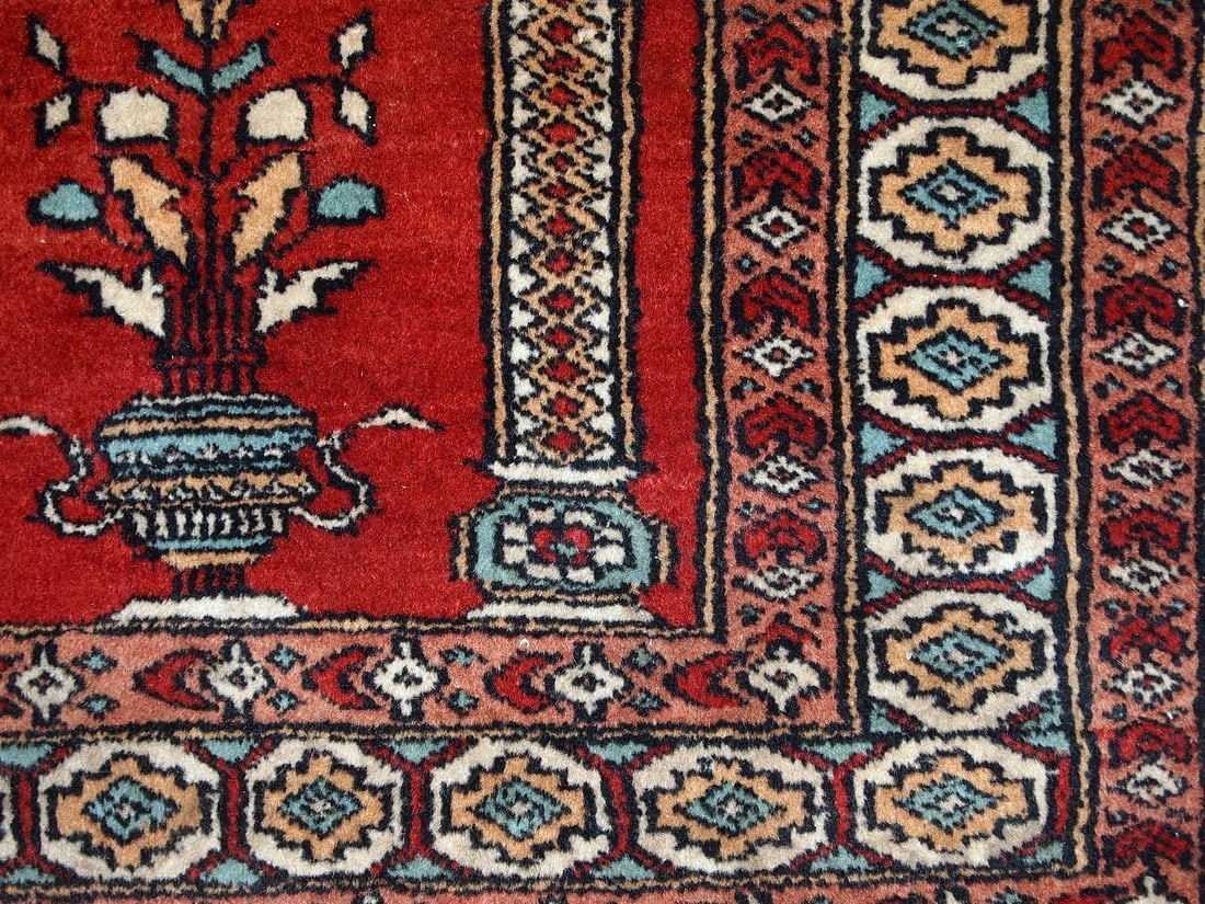 Handmade vintage prayer Turkish Konya rug 2' x 3' (62cm x 92cm) 1970s - 4