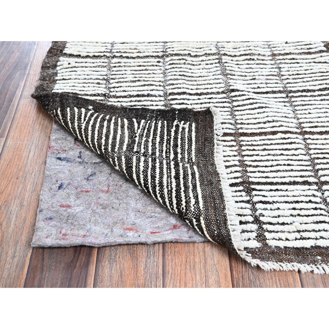 Daisy White Moroccan Weave with Grid Design Hand Knotted Wool Mat Rug - 3