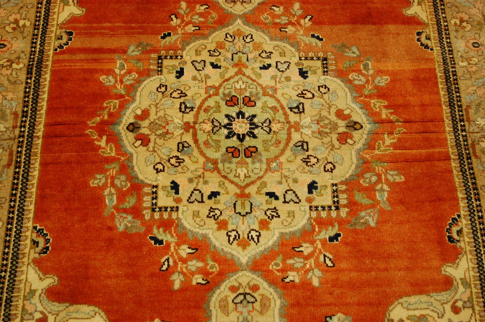 PERSIAN TABRIZ RUG 3.6x4.10 - 2