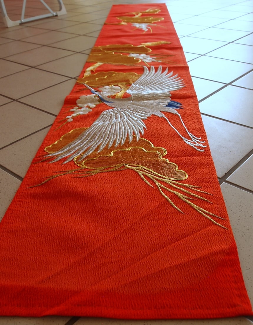 Handmade vintage Japanese silk wall embroidery 1' x 6.9' (32cm x 213cm) 1980s - 9