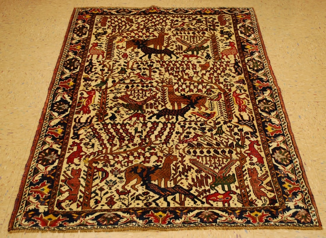 PERSIAN SHIRAZ RUG 3'10" x 5'10": Title: PERSIAN SHIRAZ RUG 3'10" x 5'10" Description:OLD,ANTIQUE DETAILED ANIMAL SUBJECT DESIGN AUTHENTIC HAND KNOTTED Persian SHIRAZ QASHKI ORIENTAL RUG True Tribal beauty with exact size of 3'10" x