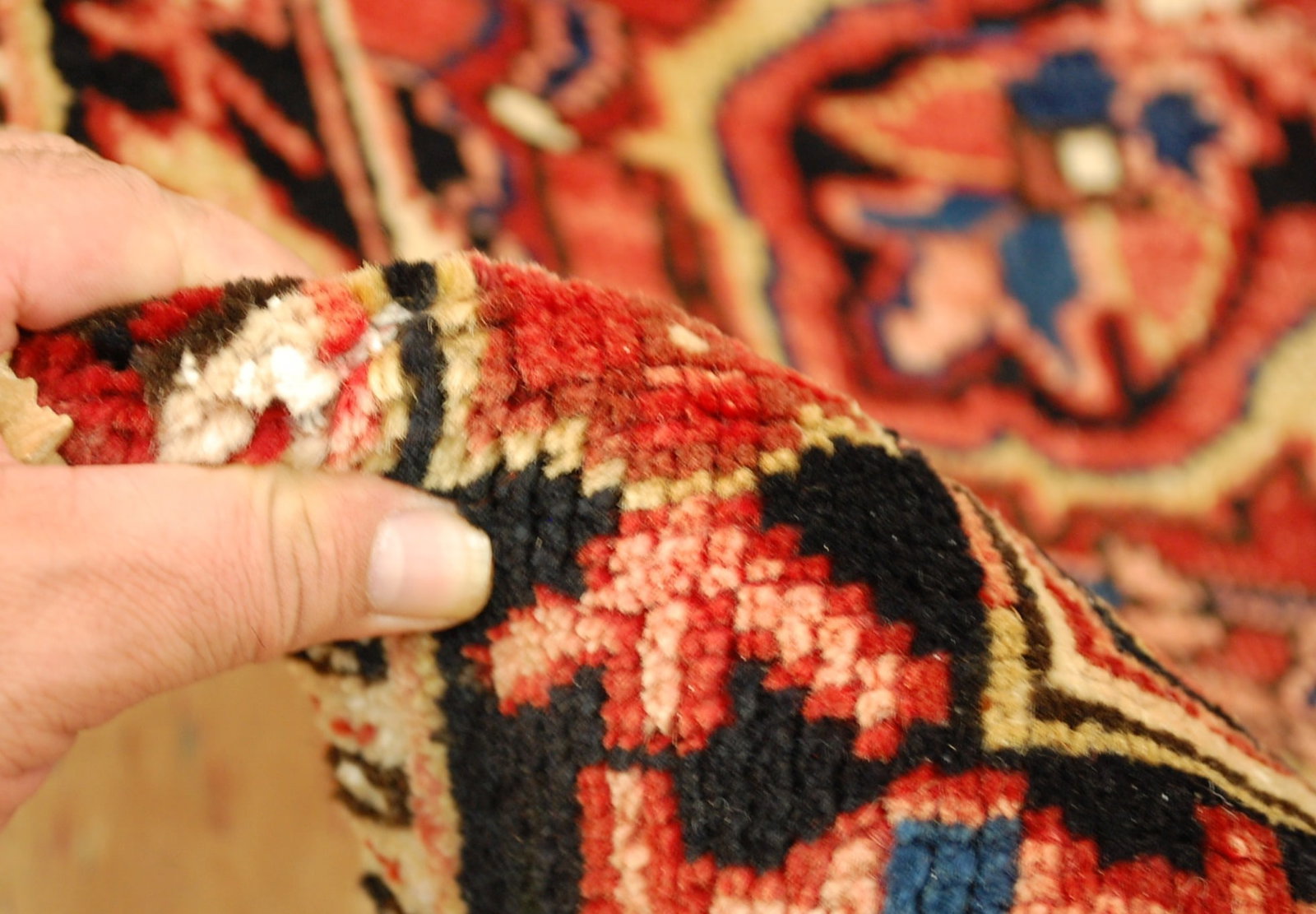 PERSIAN HERIZ RUG 2'8" x 3'3" - 6