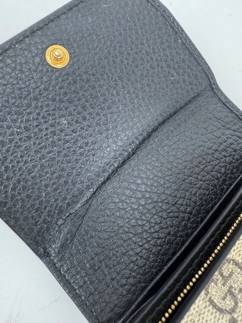 Gucci GG Supreme Compact Black Leather Wallet - 8