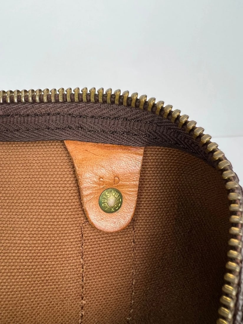 Louis Vuitton Keepall 50 Monogram Canvas Duffle Bag Vintage Luggage - 8