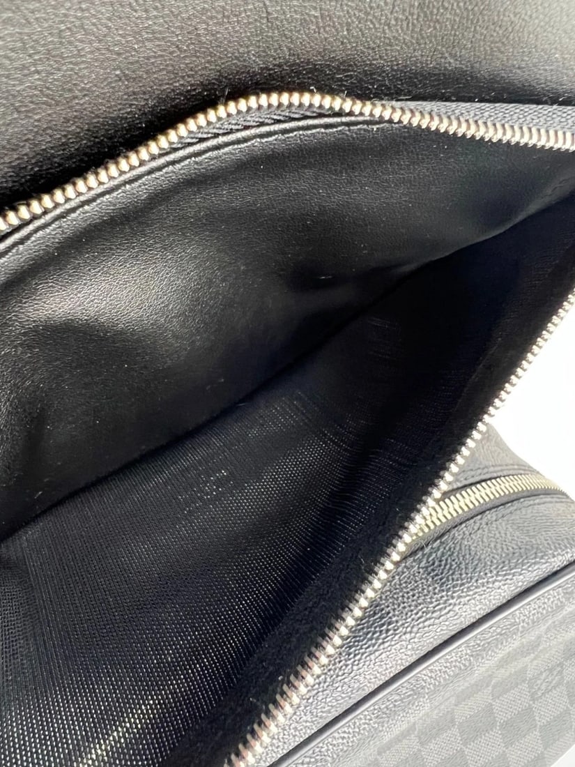 Louis Vuitton Damier Graphite Hanging Toiletry Kit Pouch - 7