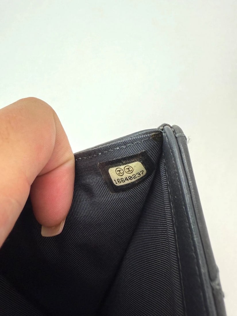 Chanel aged calfskin 2.55 Reissue Zip Gray Compact Wallet - 7