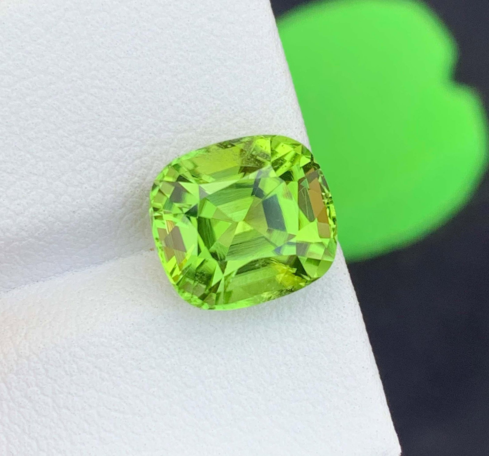 Natural Peridot Gemstone: Cushion Cut Loose Stone, August Birthstone (5.38 carats) (1 of 5)